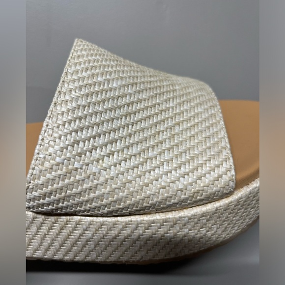 Yellow Box Aldine Platform Sandal - Picture 7 of 8